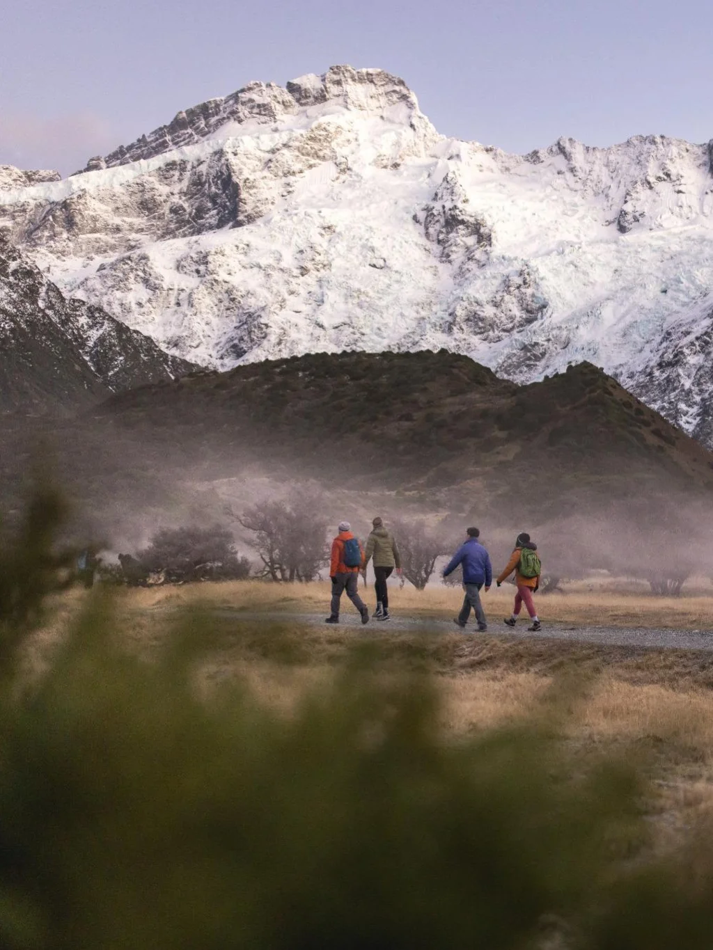 Wandelaars op de Hooker Valley Track in Mt Cook National Park, Nieuw-Zeeland